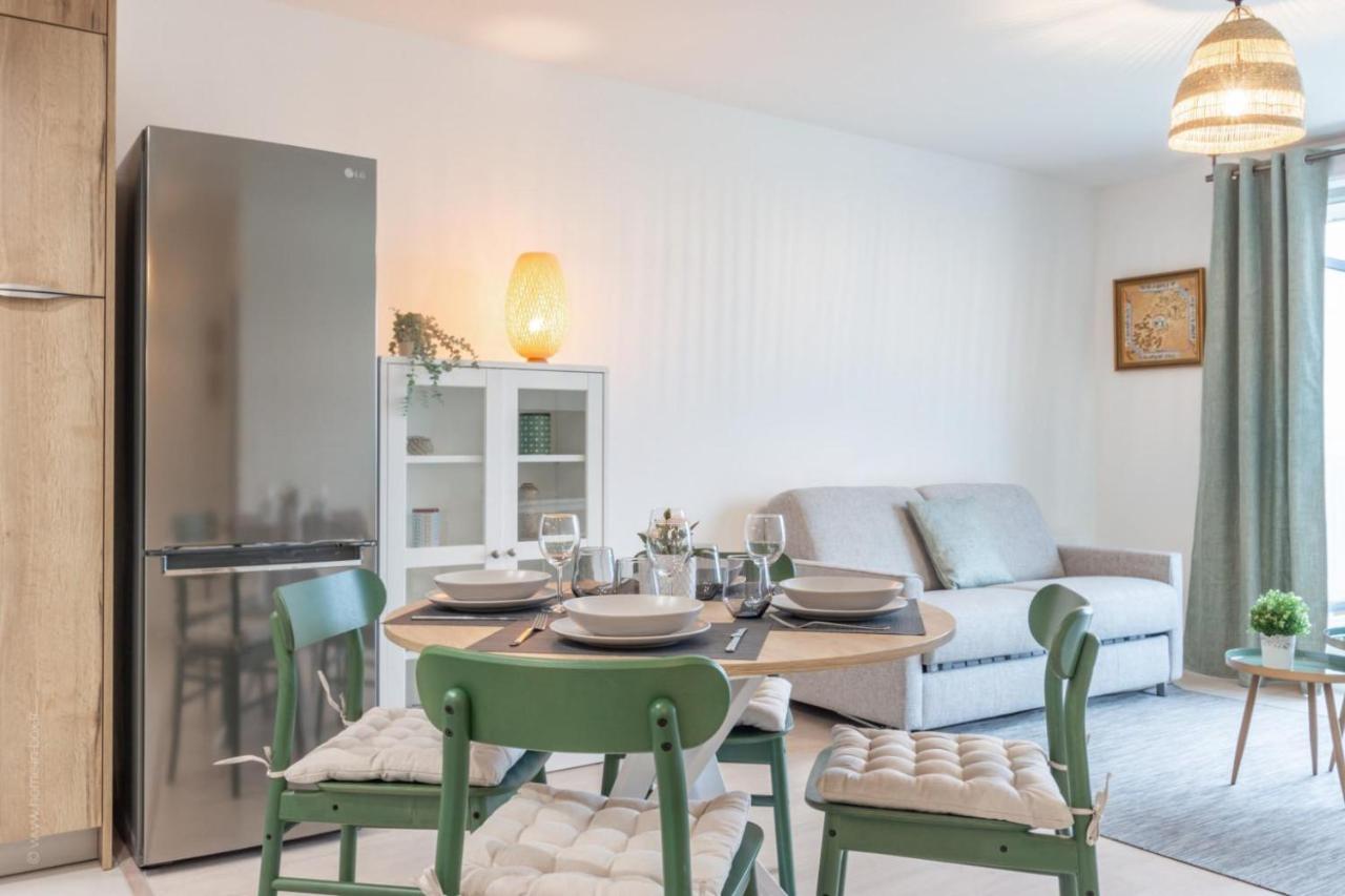 Le Panorama By Plaza Apartment Chalifert Bagian luar foto
